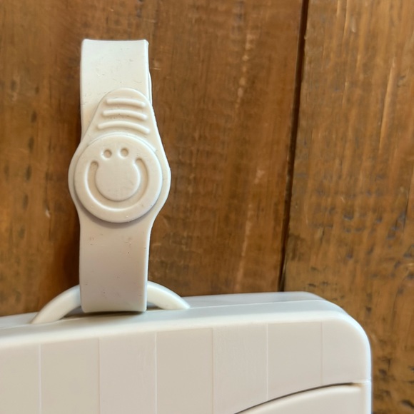 Ubbi travel wipes container - Picture 4 of 5